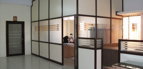 aluminium-office-partition-1000x1000